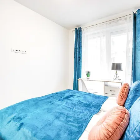 Modern With Free Garage And Balcony In The Downtown Apartament