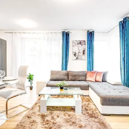Modern With Free Garage And Balcony In The Downtown Apartman Budapest