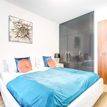 Modern With Free Garage And Balcony In The Downtown Apartament Budapeszt