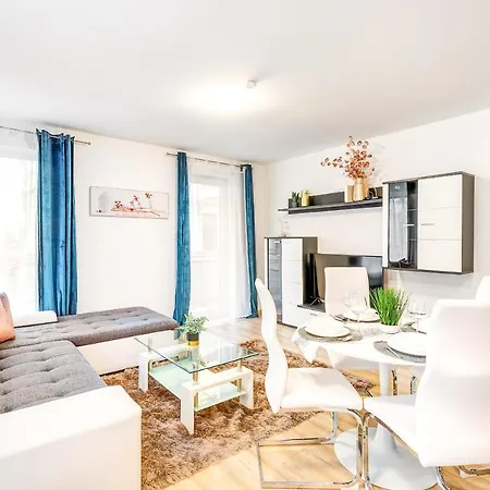 Modern With Free Garage And Balcony In The Downtown Apartman Budapest